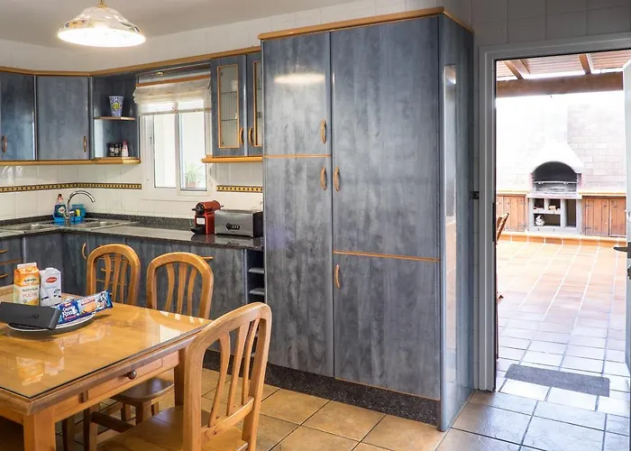 דירה Amazing Duplex 3 Bedrooms Good Wifi With Terrace & Bbq קורלחו